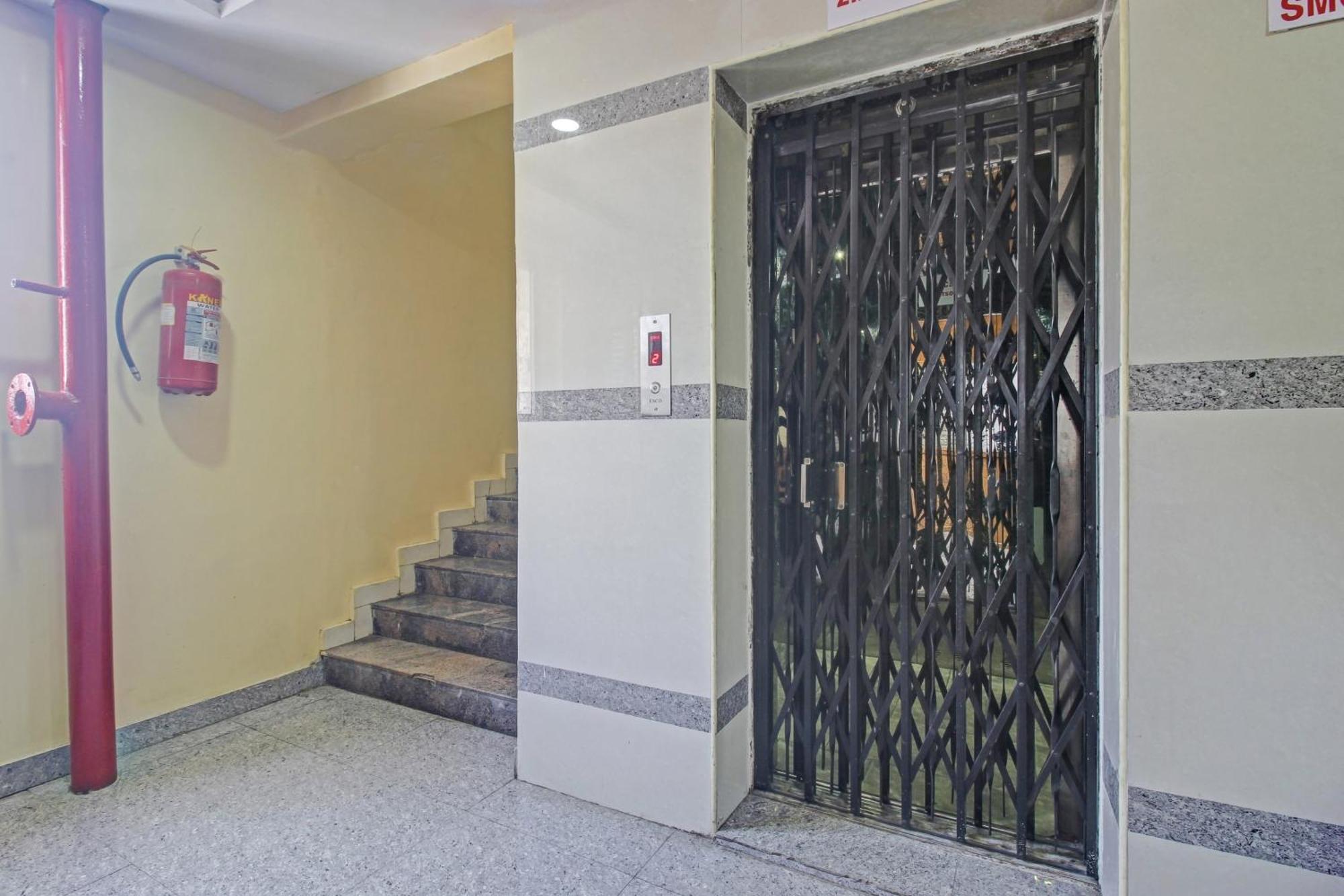 Super Hotel O Sri Sai Regency Hyderabad Exterior photo