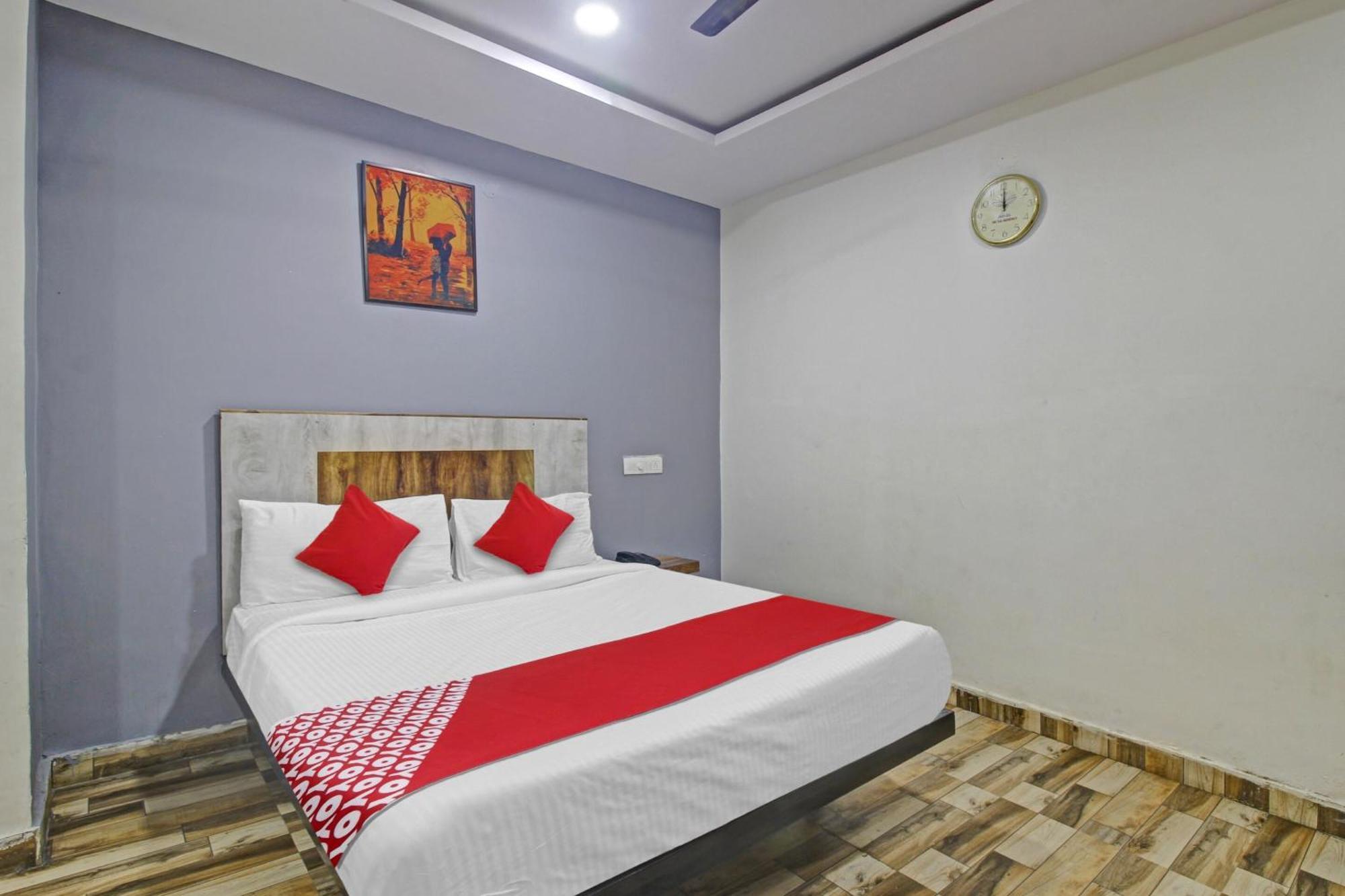 Super Hotel O Sri Sai Regency Hyderabad Exterior photo