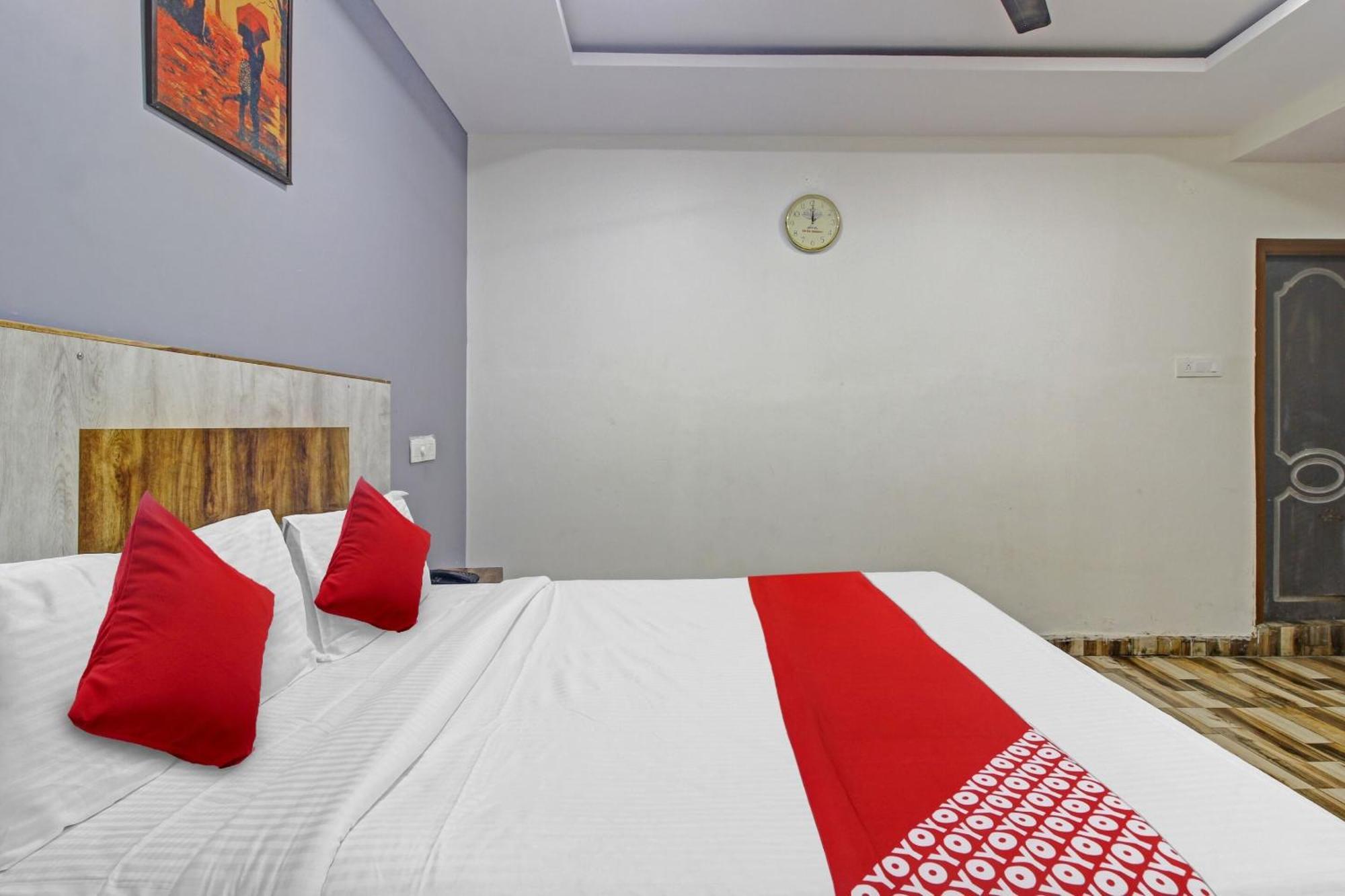 Super Hotel O Sri Sai Regency Hyderabad Exterior photo